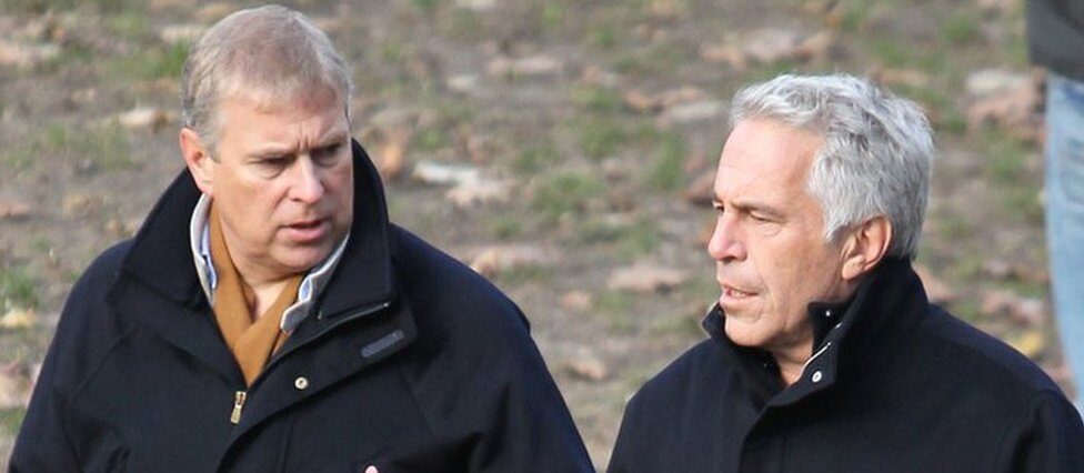 Πρίγκιπας Άντριου και Έπσταϊν: Το σκάνδαλο που ξήλωσε τίτλους και προνόμια