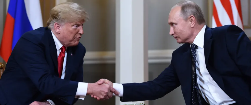 Πούτιν και Τραμπ στη Βουδαπέστη: Πιέσεις από την Πολωνία για εφαρμογή εντάλματος σύλληψης