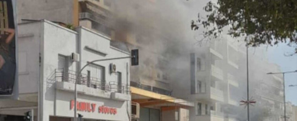 Νεάπολη Θεσσαλονίκης: Νεκρή γυναίκα 70 χρονών από φωτιά σε πολυκατοικία