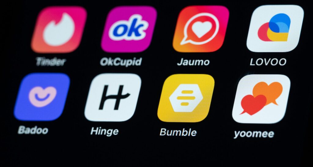 Dating apps και AI: Πώς το Tinder, το Bumble και το Hinge αλλάζουν τις γνωριμίες