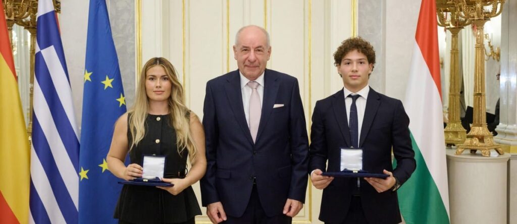 Αναστάσιος Γκαρίπης: Ιστορική βράβευση στην Ουγγαρία με το Χρυσό Μετάλλιο Τιμής