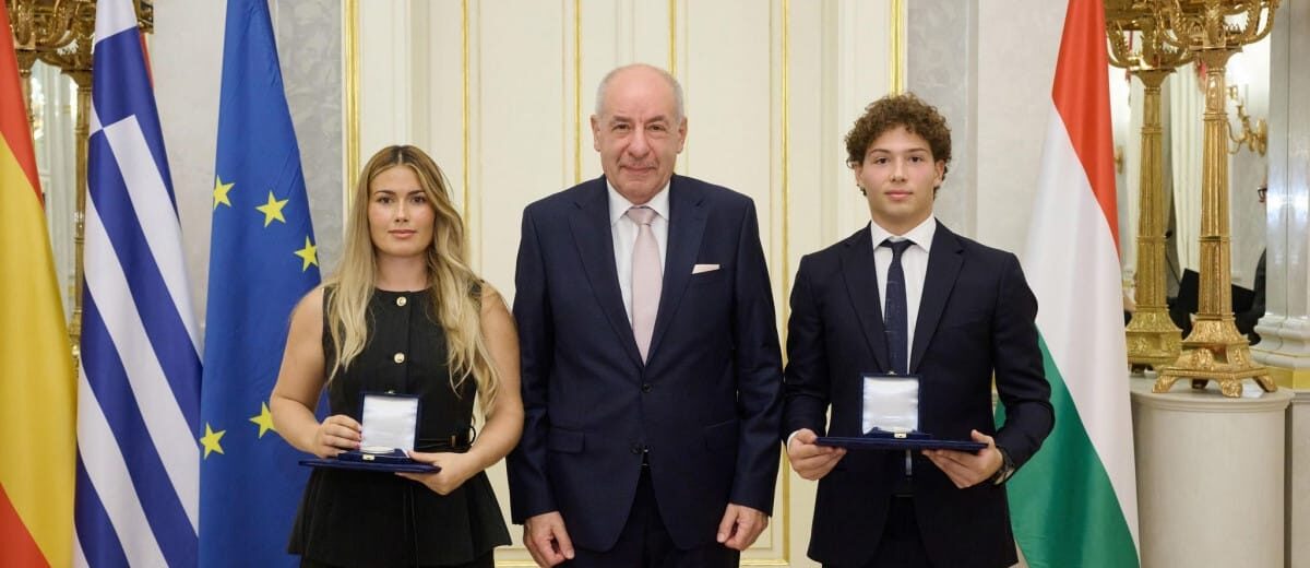 Αναστάσιος Γκαρίπης: Ιστορική βράβευση στην Ουγγαρία με το Χρυσό Μετάλλιο Τιμής