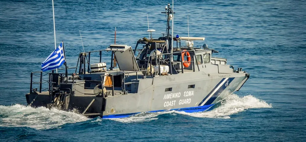 Αγαθονήσι: Επεισόδιο έντασης στο Αιγαίο με τα Τουρκικά αλιευτικά να αποχωρούν μετά από προειδοποιητικές βολές του Λιμενικού