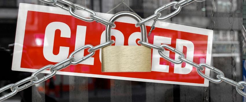 Λουκέτα στο 47,5% στις μικρομεσαίες τοπικές επιχειρήσεις: Οι μικροί χάνουν το παιχνίδι – άδειες βιτρίνες, χαμένες δουλειές