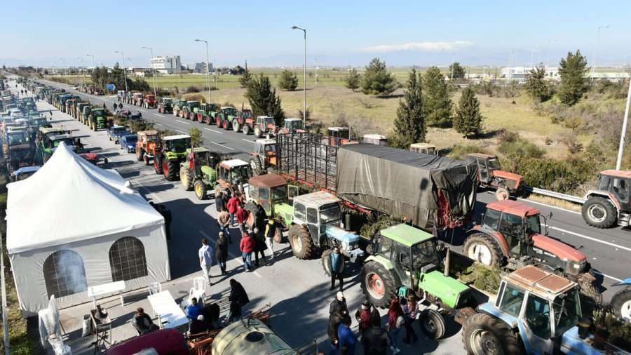 Νίκαια: Τα τρακτέρ στους  δρόμους από τις 30 Νοεμβρίου -Αγροτικές κινητοποιήσεις σε λιμάνια, τελωνεία και αεροδρόμια