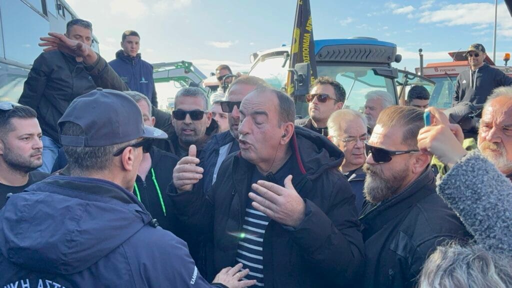 Νίκαια: Ενίσχυση με 200 τρακτέρ την ημέρα στη Νίκαια με στόχο τα 1.000 – Ρίζος Μαρούδας: «Δεν κάνουμε βήμα πίσω»