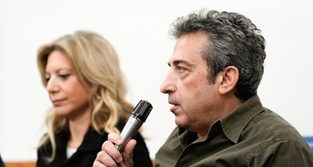 Την παραίτηση της Καρυστιανού από τη θέση της προέδρου ζήτησε με επιστολή το ΔΣ του Συλλόγου Συγγενών Θυμάτων των Τεμπών