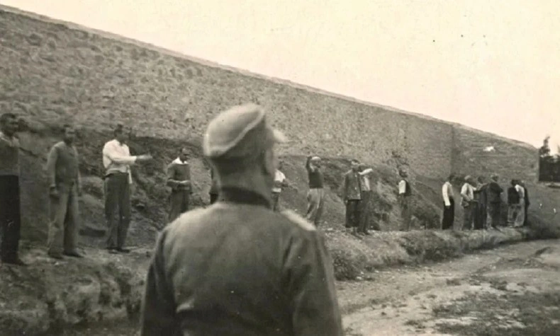 «Όρθιοι απέναντι στον θάνατο»: Τα ντοκουμέντα της εκτέλεσης των 200 στην Καισαριανή που συγκλονίζουν την Ελλάδα