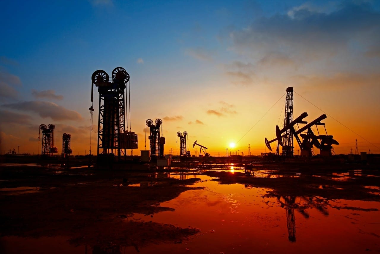 Το Ιράν «απασφάλισε» κλείνοντας τα στενα του Ορμούζ – Παγκόσμιος συναγερμός για ενέργεια, ναυτιλία και αγορές