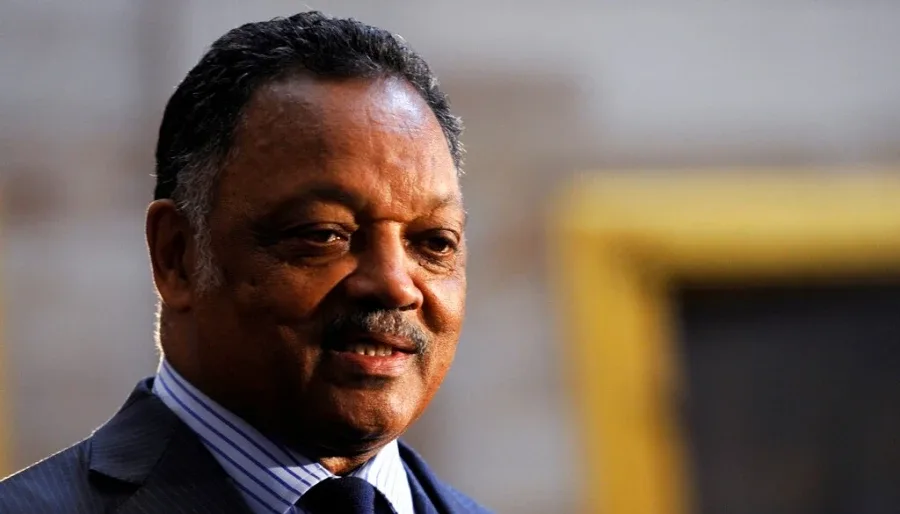 Πέθανε ο Jesse Jackson στα 84 – Ο τελευταίος μεγάλος της γενιάς του Martin Luther King