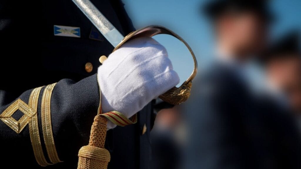 Σύλληψη 50χρονου σμηνάρχου για κατασκοπεία υπέρ της Κίνας – Η παρακολούθηση από την ΕΥΠ και το λάθος που τον «πρόδωσε»