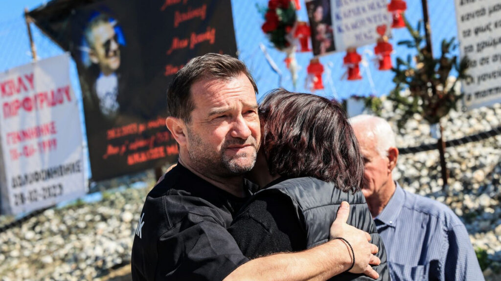 Νίκος Πλακιάς: «Όποιος σπιλώνει τη μνήμη των παιδιών μου με ψέματα και παραμύθια θα ισοπεδωθεί»