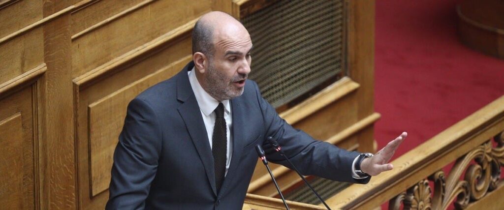 Δημήτρης Μαρκόπουλος: «Ανυπόστατες οι φήμες, σπίλωση και ψευδείς ισχυρισμοί  – Έχω πτυχίο» – Η επίσημη απάντηση