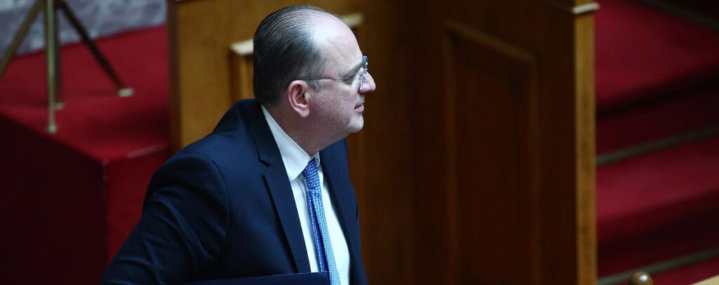 Ο Λαζαρίδης εκτός κυβέρνησης με υπογραφή… Ντόρας Μπακογιάννη – Κρίση αξιοκρατίας στη ΝΔ