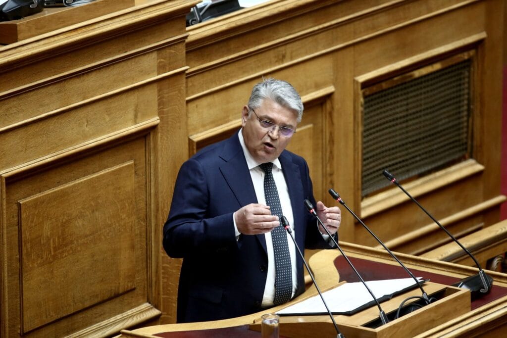 Σφοδρή επίθεση Δημήτρη Νατσιού κατά κυβέρνησης: «Είστε η ντροπή της πατρίδας – Κράτος ατιμίας, συγκάλυψης και δυσωδίας»