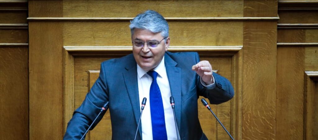 Δημήτρης Νατσιός στη Βουλή: «Η χώρα κυβερνάται από δίκτυο διαφθοράς – Μοναδική κάθαρση η αποχώρηση της κυβέρνησης»