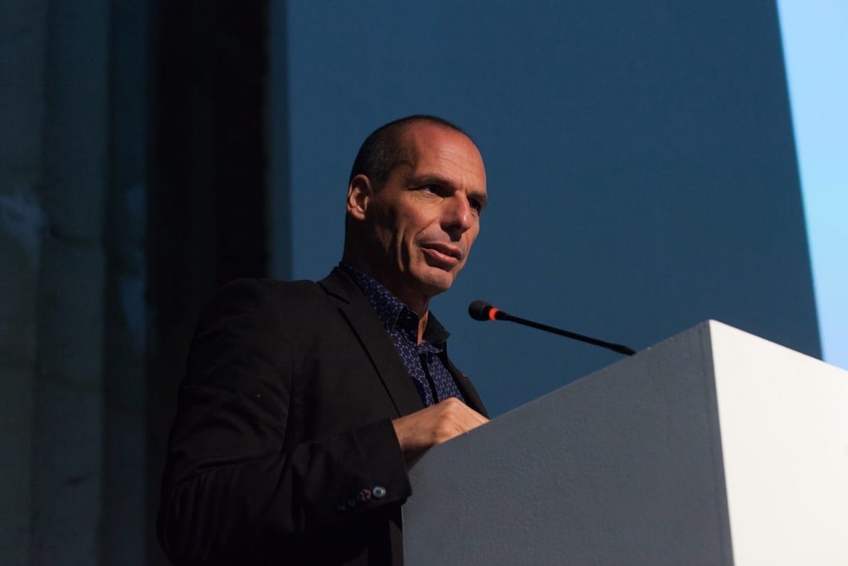 Βαρουφάκης συνέντευξη στο Novosti: «Αποτυχία οι κυρώσεις στη Ρωσία – Η ΕΕ πλήττει τον εαυτό της»