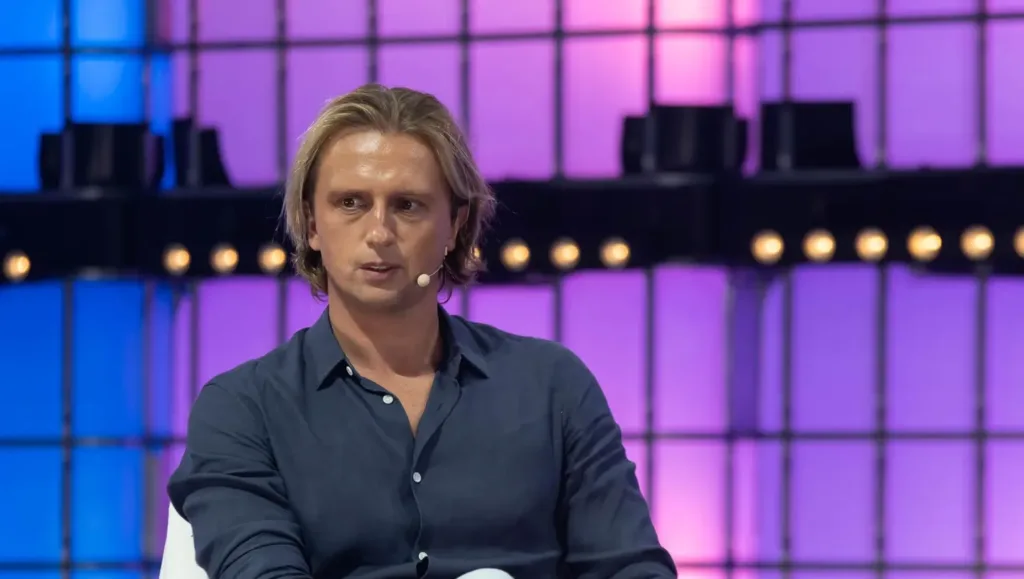 Ο Νικ Στορόνσκι ο άνθρωπος πίσω από τη Revolut σε τροχιά να γίνει ο «Έλον Μασκ της Βρετανίας»