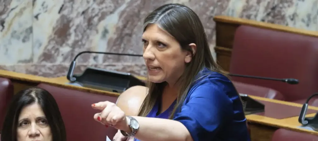 Σκηνές έντασης στη Βουλή: Τριπλή άρση ασυλίας για την Κωνσταντοπούλου 173 ψήφους – Ζωή: «γελοίες ψευδο-δικογραφίες»