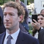 Meta: O Mark Zuckerberg στη δίκη της δεκαετίας – Τα Stories, τα φίλτρα και τα like κρίνονται ως εργαλεία ψυχικής εξουθένωσης