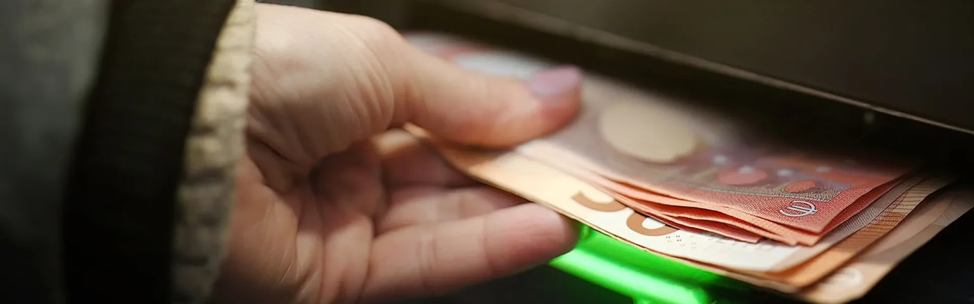 Καθιερώνεται μόνιμο ενίσχυση250 ευρώ για ευάλωτους πολίτες – Τι προβλέπει η νέα διάταξη