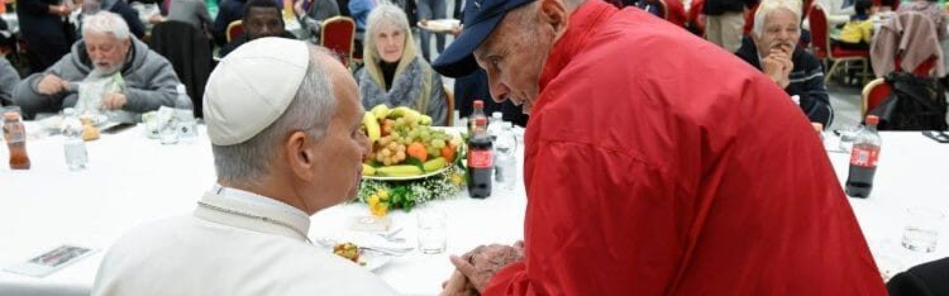 Βατικανό: Κυριακή των Φτωχών ο Πάπας Λέων ΙΔ’ γευματίζει μαζί με 1300 ευάλωτους και 50 trans πολίτες