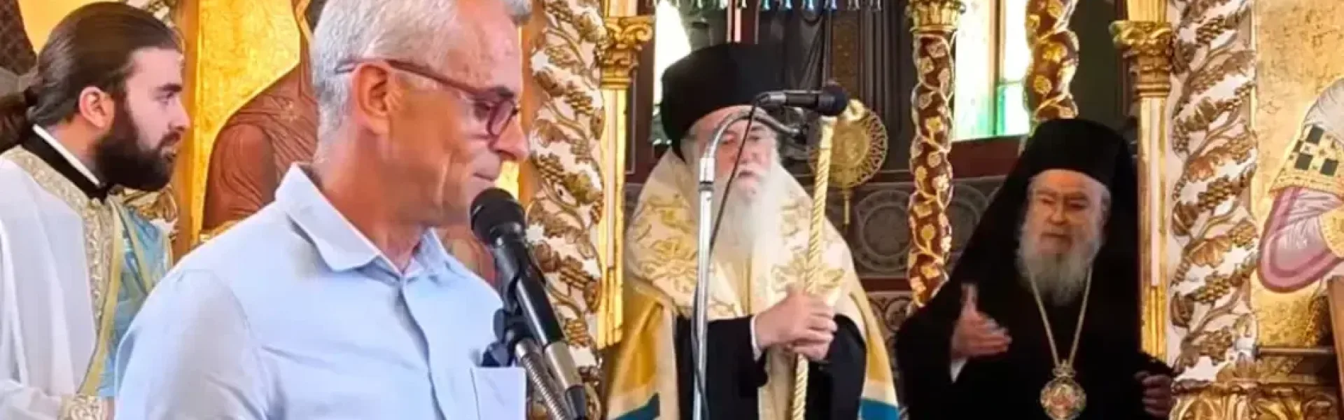 Σύγκρουση στον Άμβωνα: Ο Μητροπολίτης Δωδώνης απέναντι στον εκπαιδευτικό και το “ελάτε όπως είστε”