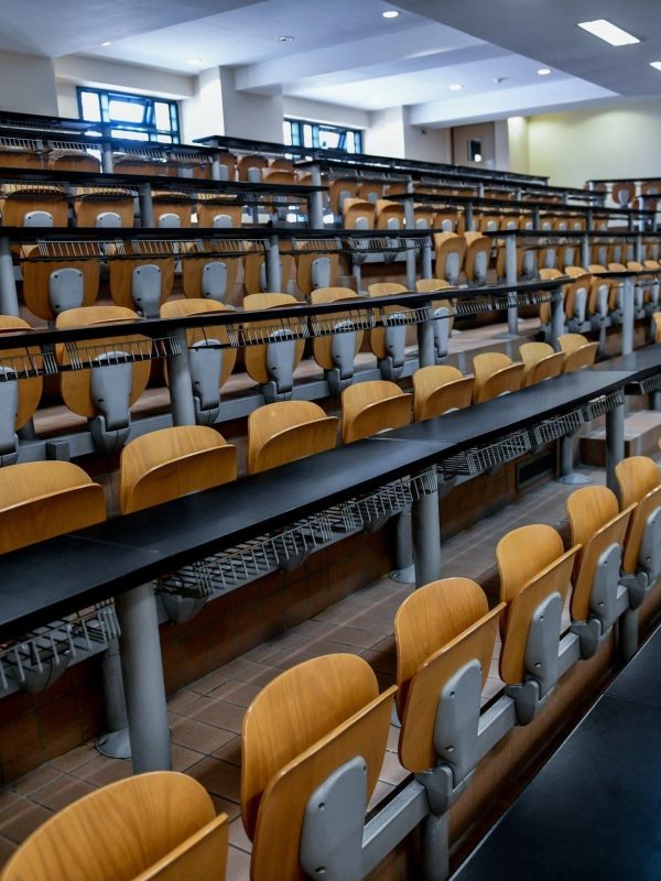 Υπουργείο Παιδείας: Απόφαση για διαγραφή 285.000 αιώνιων φοιτητών