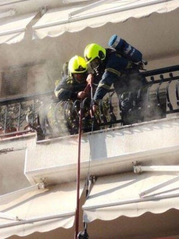 Θεσσαλονίκη: Απανθρακωμένος εντοπίστηκε σε διαμέρισμα 50χρονος σε πυρκαγιά στην Κάτω Τούμπα