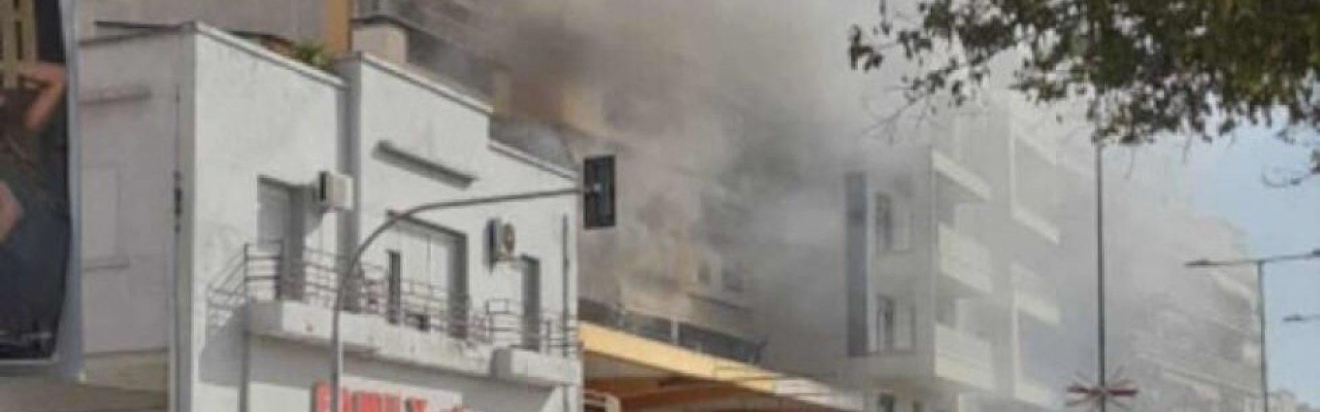 Νεάπολη Θεσσαλονίκης: Νεκρή γυναίκα 70 χρονών από φωτιά σε πολυκατοικία