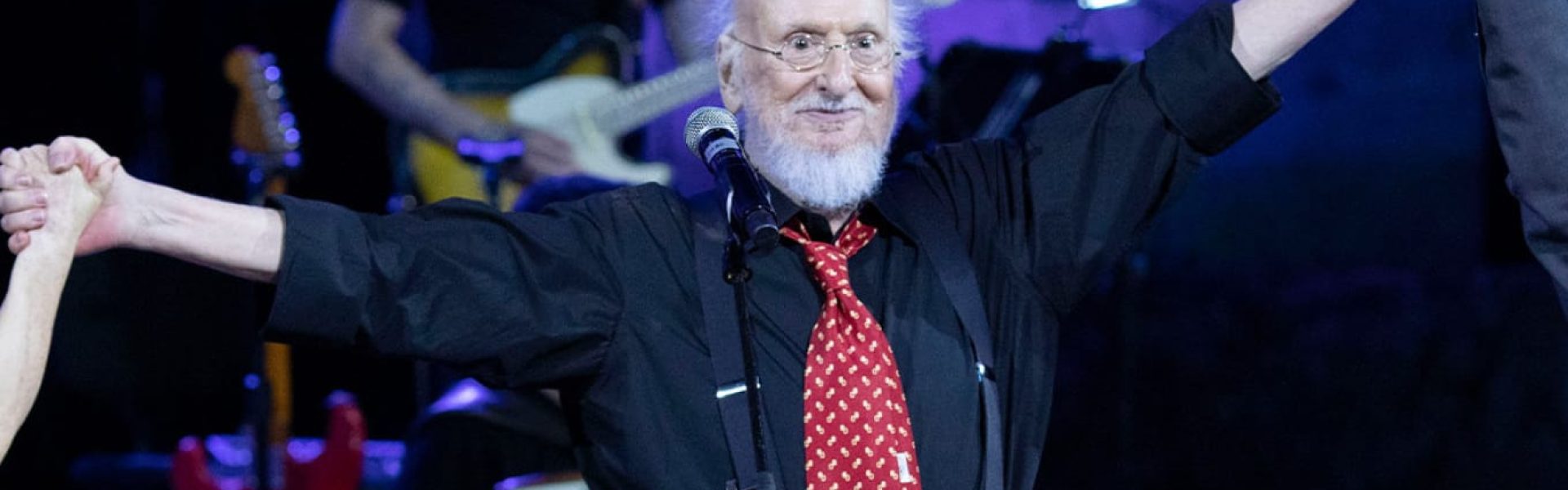 Πένθος στην Ελλάδα: Πέθανε ο τραγουδοποιός Διονύσης Σαββόπουλος