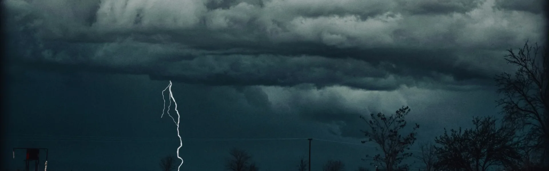 Insideworld | Πολιτισμός και Κοινωνία. Η Θεσσαλία κάτω από το νερό: Η κακοκαιρία Daniel και οι πληγές που δεν έκλεισαν